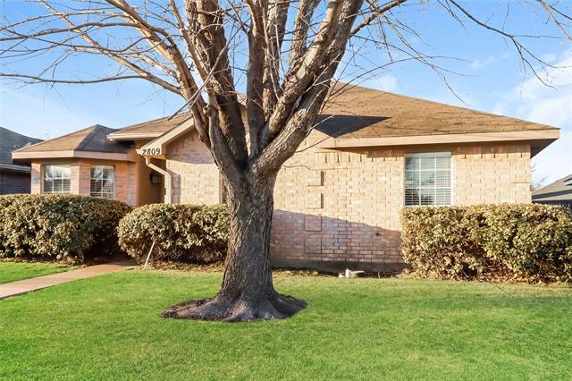 Building Photo - 2809 Coral Dr