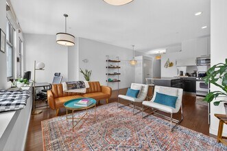 Building Photo - 88 Kingston St