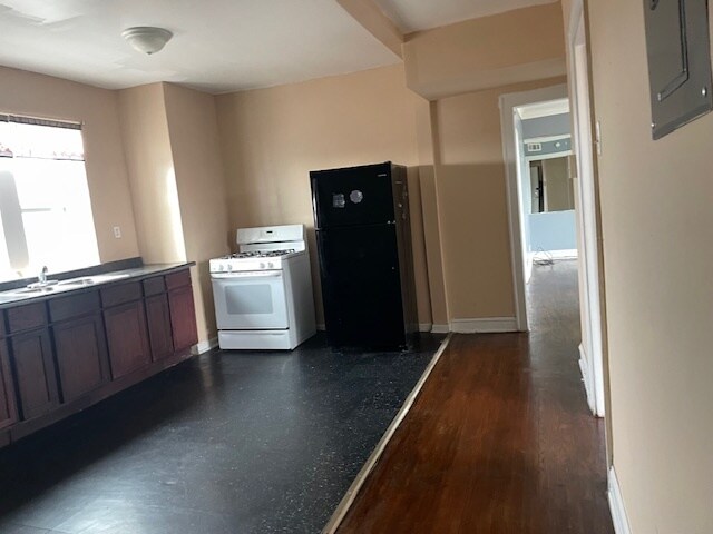 Building Photo - 1820 W 78th St
