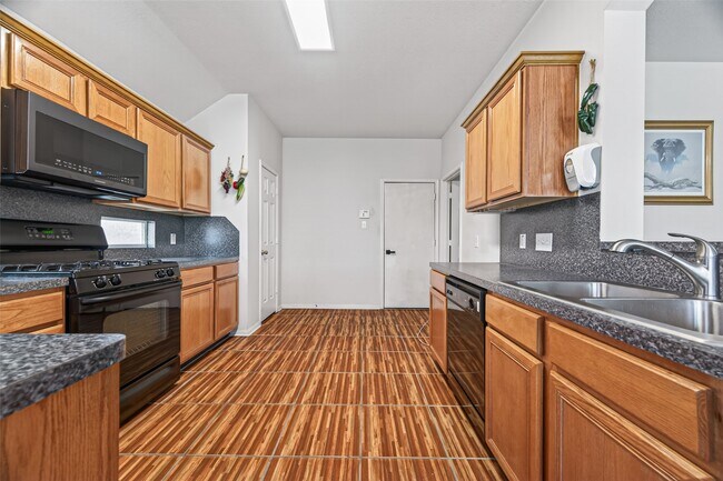 Building Photo - 6506 Signal Point Ln