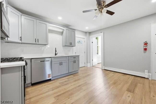 Building Photo - 508 2nd St