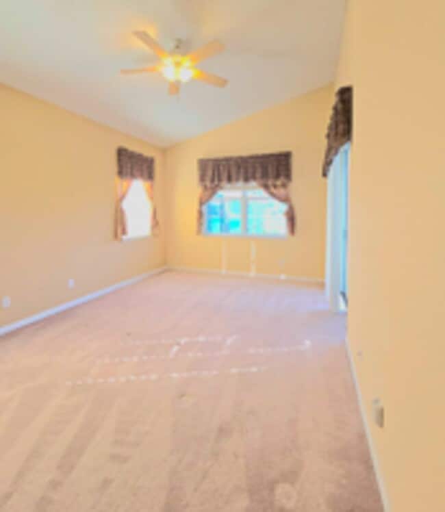 Building Photo - 691 Lakeworth Cir