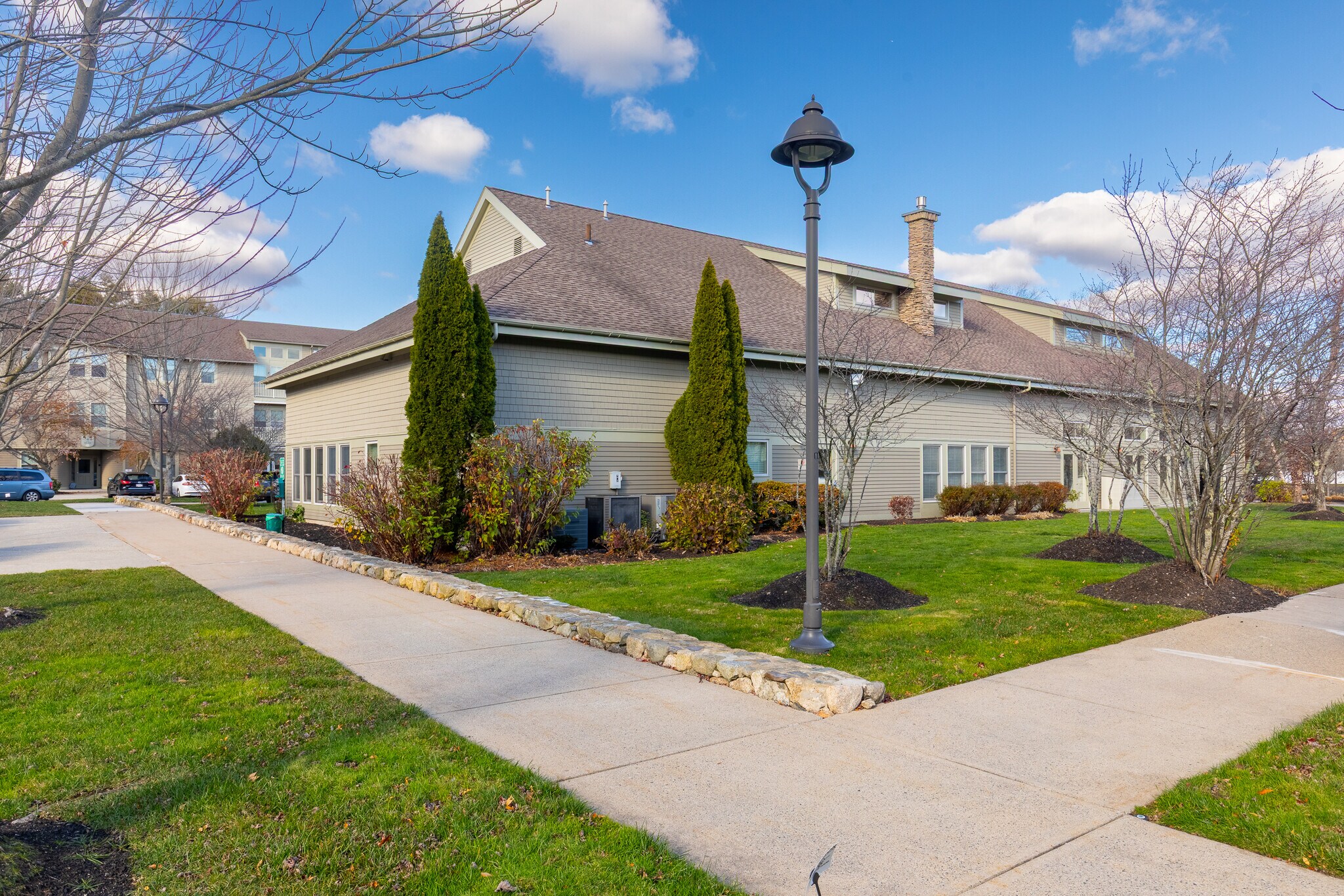 Building Photo - 4 Harvest Dr