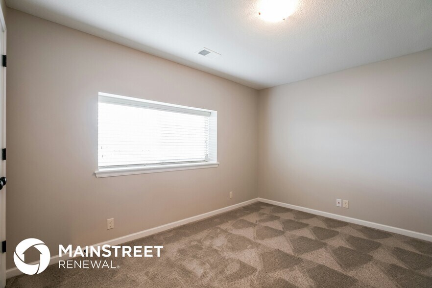 Building Photo - 515 Emerson Dr