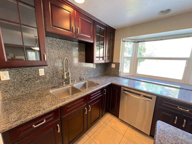 Building Photo - Large 4 bedroom home now available in Walnut