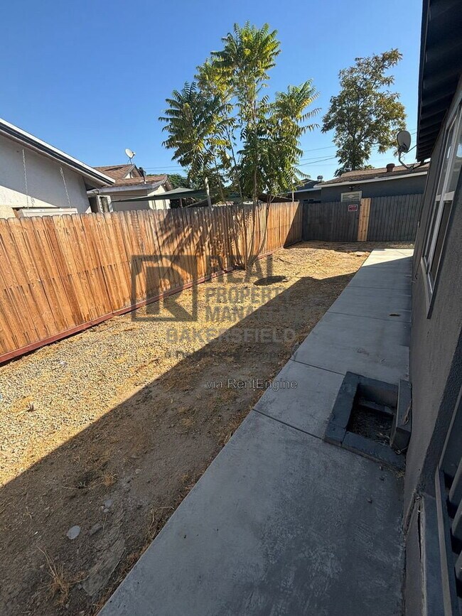 Building Photo - 2711 Hufft St
