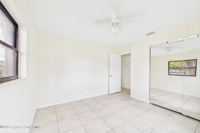 Building Photo - 4339 Plompton Dr