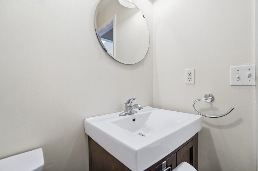 Building Photo - 1849 Lemontree Ln