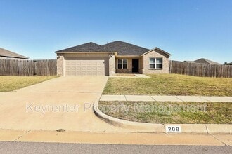 Building Photo - 209 SE 4th St