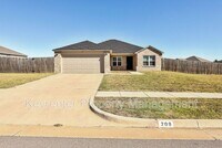 Building Photo - 209 SE 4th St