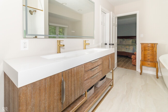 Building Photo - 8429 Catamaran Dr