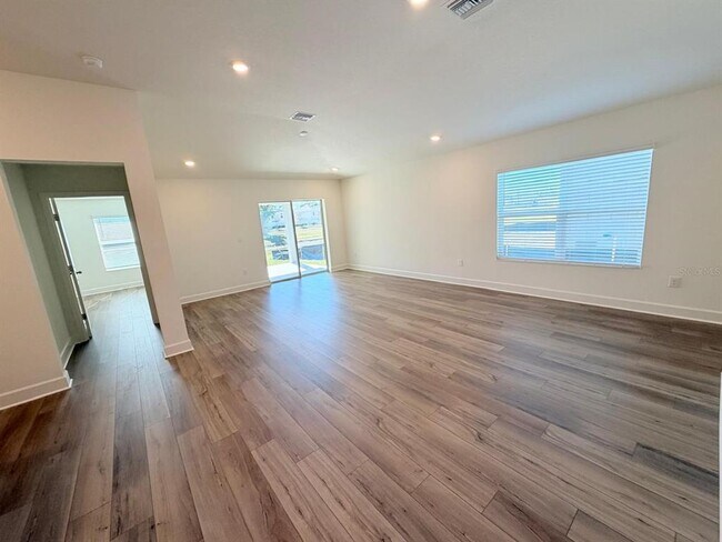 Building Photo - 10423 Plumbago Ln