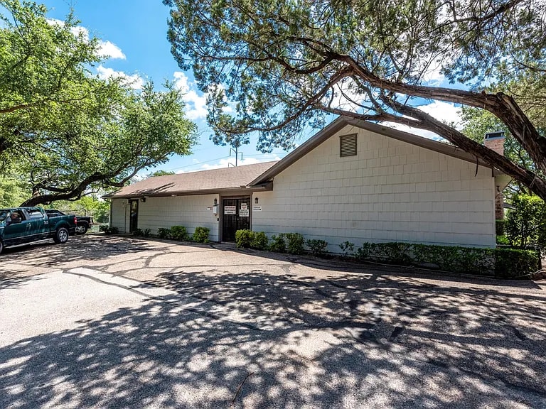 windmill hill club house - 3708 Windmill Hill St