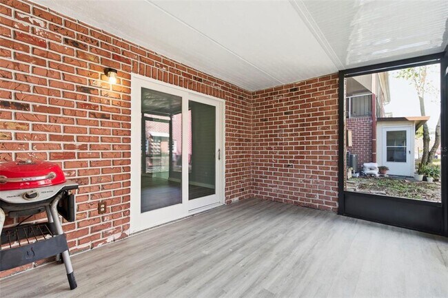 Building Photo - 1125 83rd Ave N