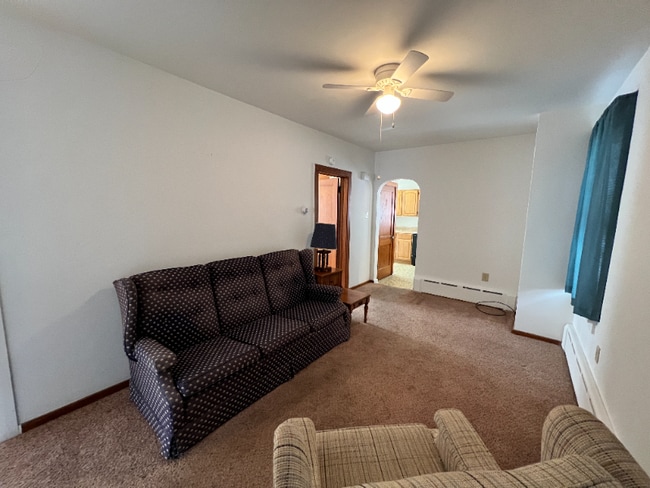 Building Photo - 448 Biddle St