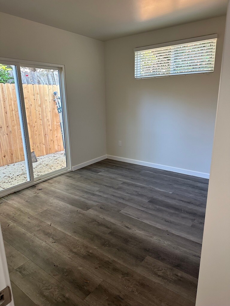 Building Photo - 452 N Crescent Heights Blvd