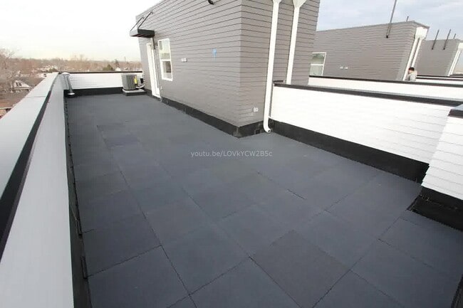 Building Photo - 1919 W 46th Ave