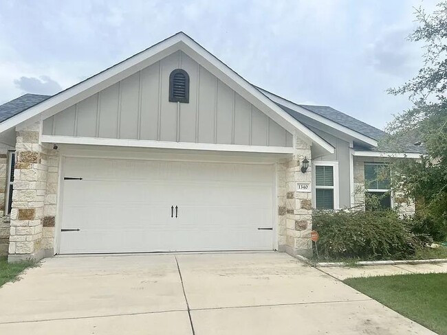 Building Photo - 1340 Low Branch Ln
