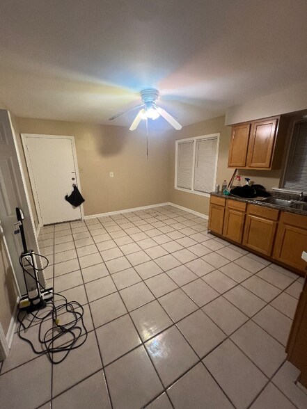 Building Photo - 3513 S 59th Ct