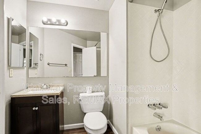 Building Photo - 9165a Bellcove Cir