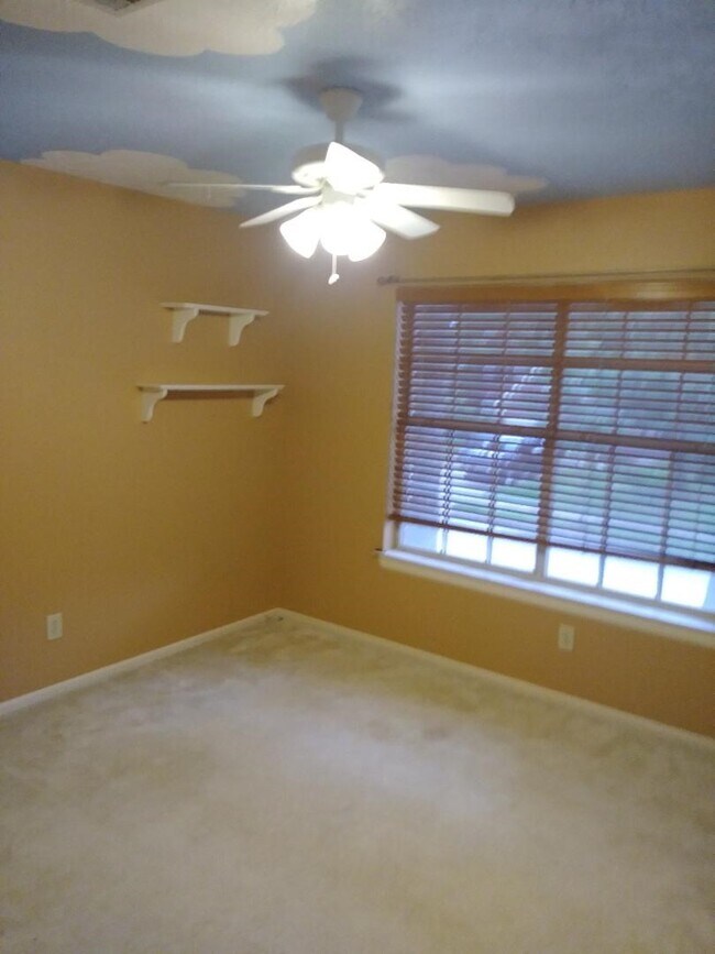 Building Photo - 7626 Almond Springs Dr