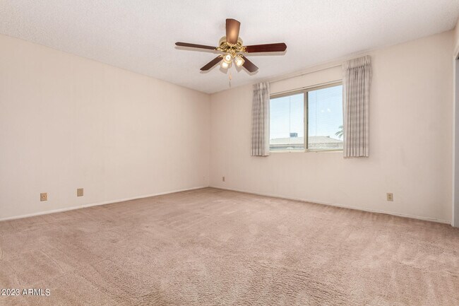 Building Photo - 4630 E Elena Ave