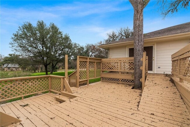 Building Photo - 301 Canvasback Dr