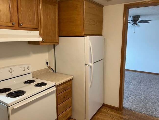 Building Photo - 36 Meadowview Terrace