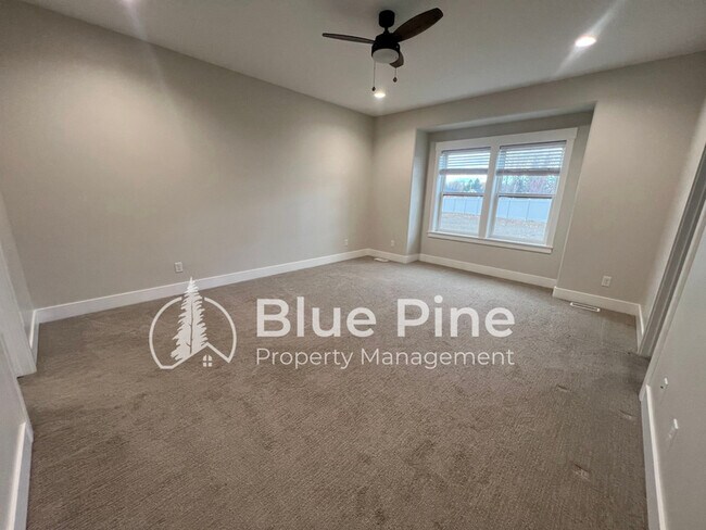 Building Photo - 1104 Cypress Loop