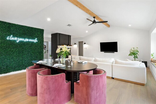 Building Photo - 3808 Leafield Dr