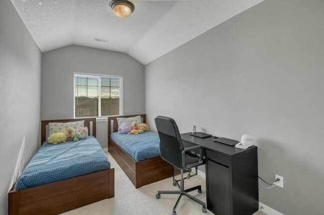 Building Photo - 2528 NW 2nd Terrace