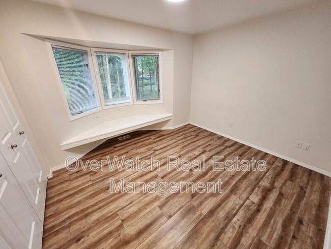 Building Photo - 9321 Noblewood St