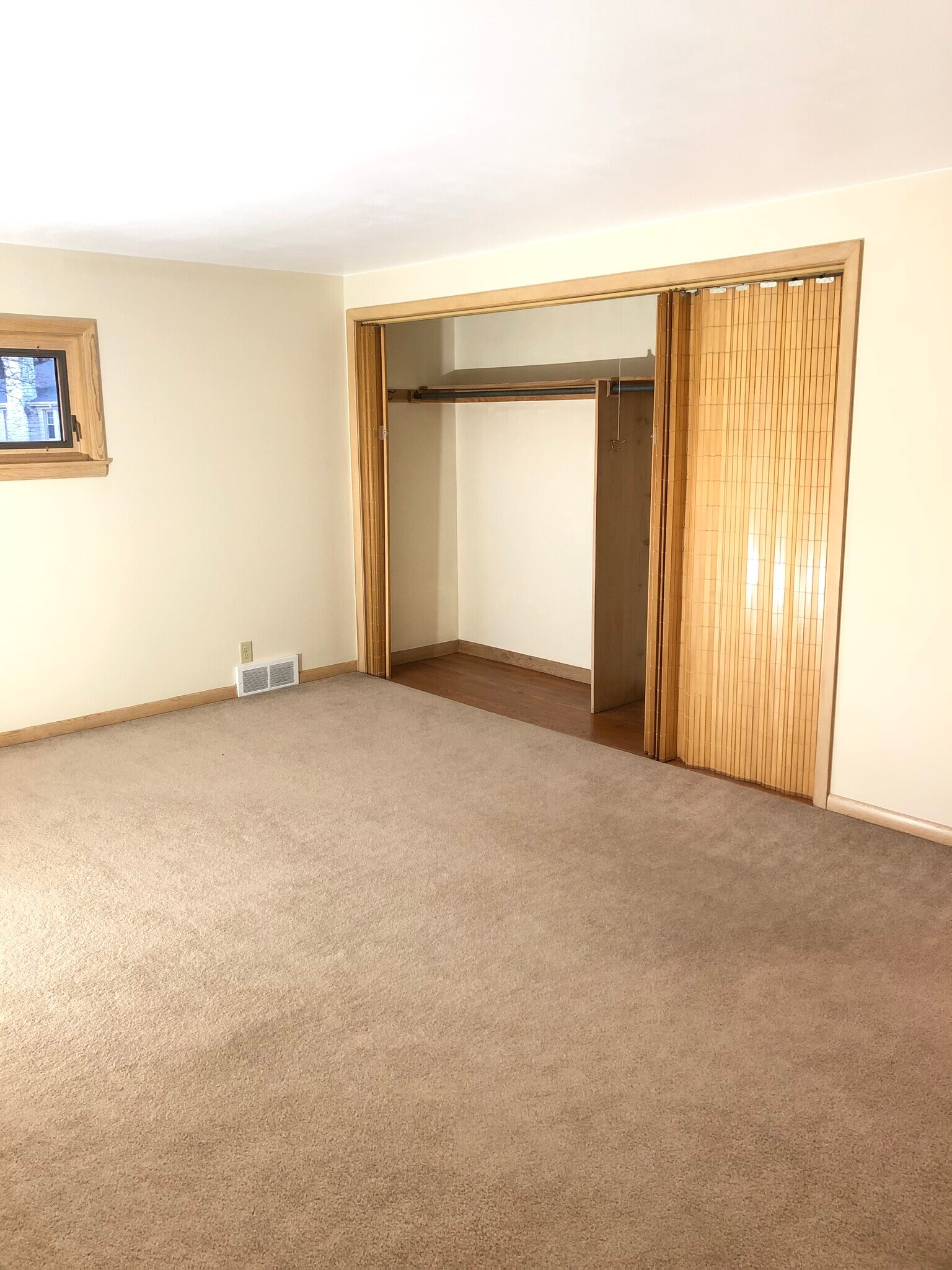Bedroom #1 (MBR) - 8747 Parkview Ct