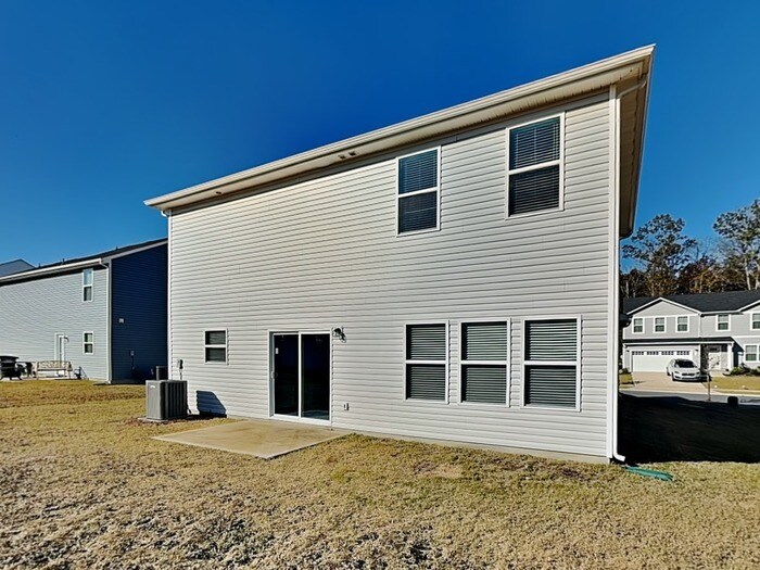 Building Photo - 708 Point Andrews Dr SW