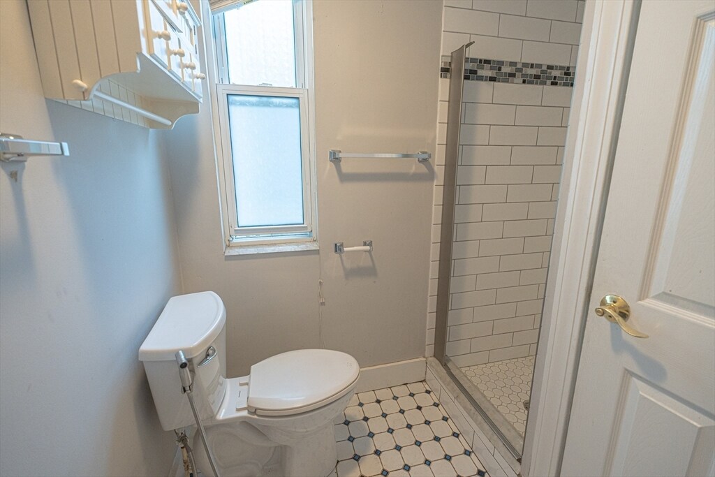 Building Photo - 63 Mozart St