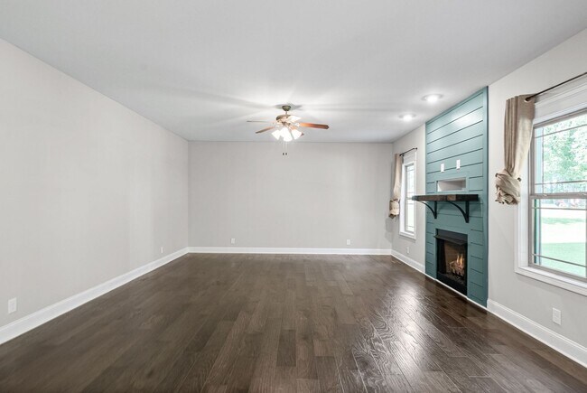 Building Photo - 1381 Morning Star Dr