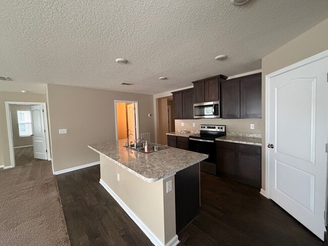 Building Photo - 3583 Sunfish Dr