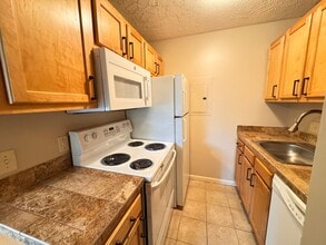 Building Photo - 1518 D St