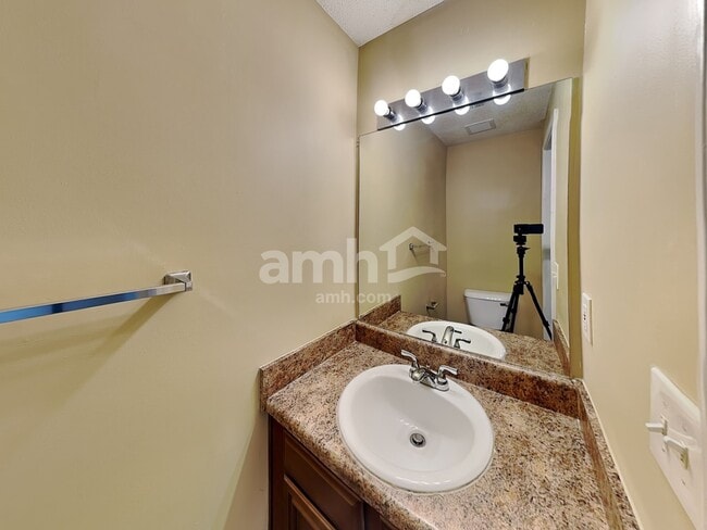 Building Photo - 3472 Chastain Glen Ln NE