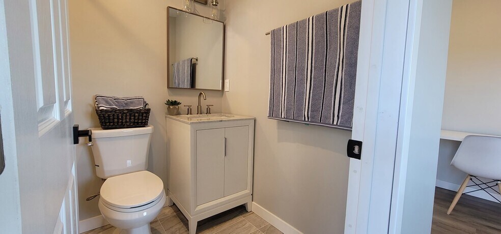 Building Photo - 4229 Panorama Dr