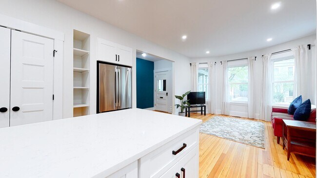 Building Photo - 276-278 Willow St