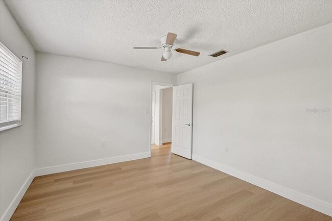 Building Photo - 7012 Pin Cherry Ln