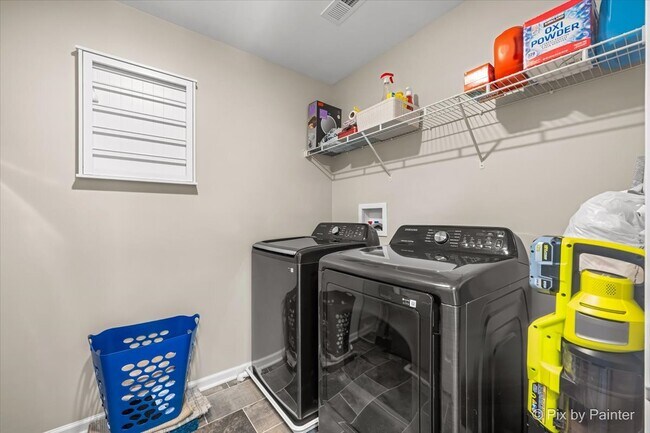 Building Photo - 3345 Seeley St