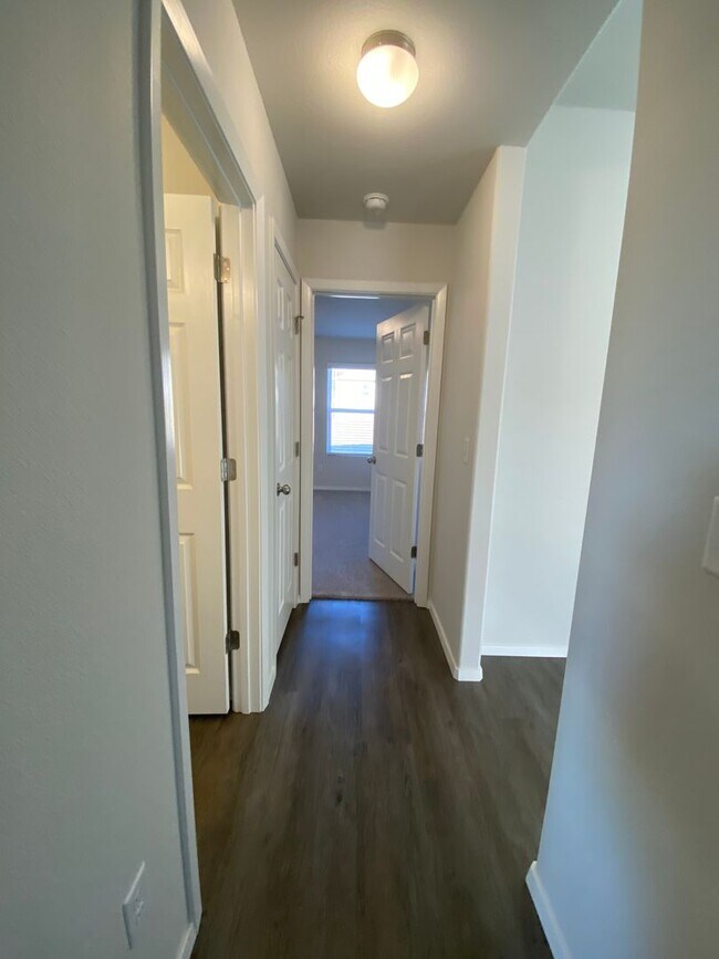 Building Photo - Now Pre-Leasing in Cedar Bluff — Stunning 4-Bed, 2-Bath Home You Don’t Want to Miss!