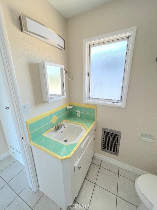 Building Photo - 250 Cliff Dr