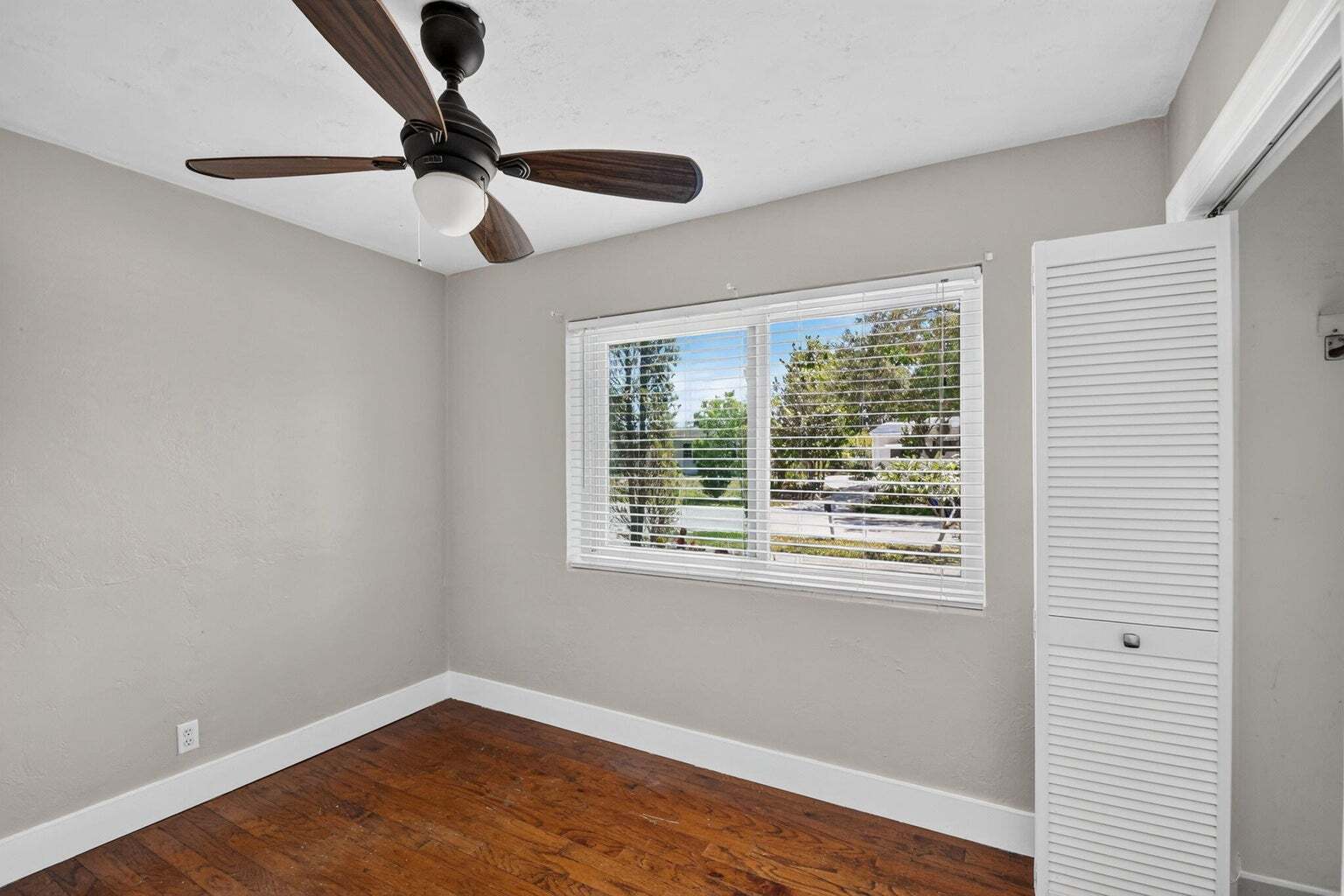 Building Photo - 907 Wright Dr