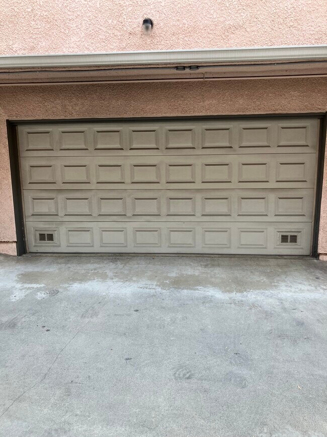 Private 2-car Garage - 1236 E Broadway