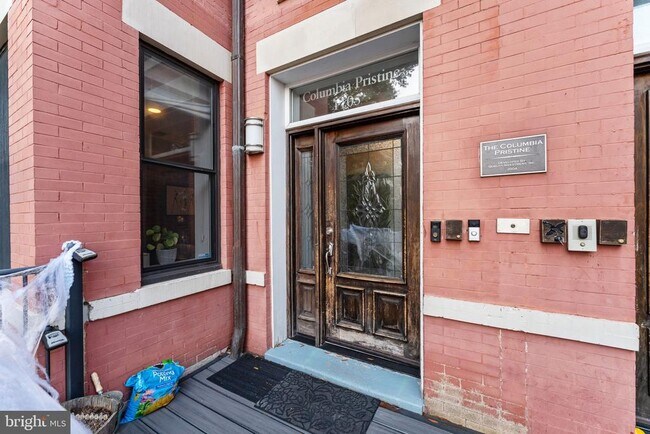 Building Photo - 1105 Park Rd NW