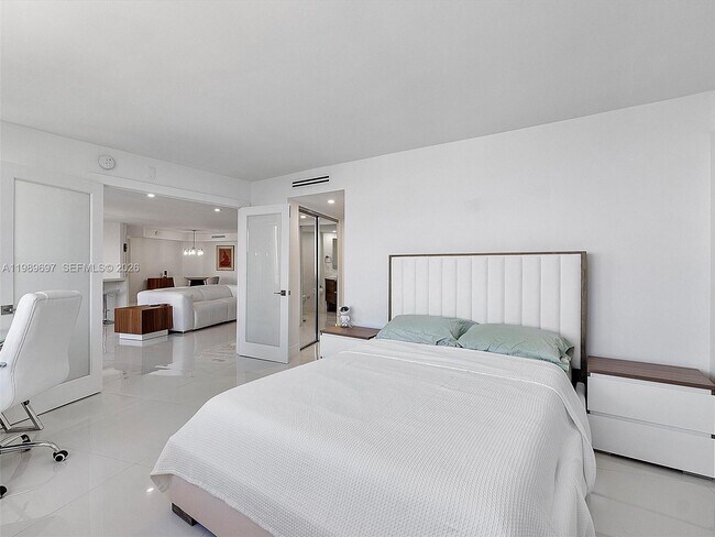 Building Photo - 550 S Ocean Blvd