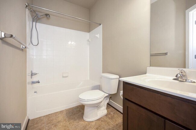 Building Photo - 100 Nestor's Pl